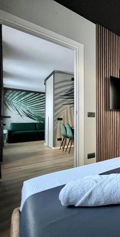 Prestige Duomo Apartment - Lake Como Exterior photo